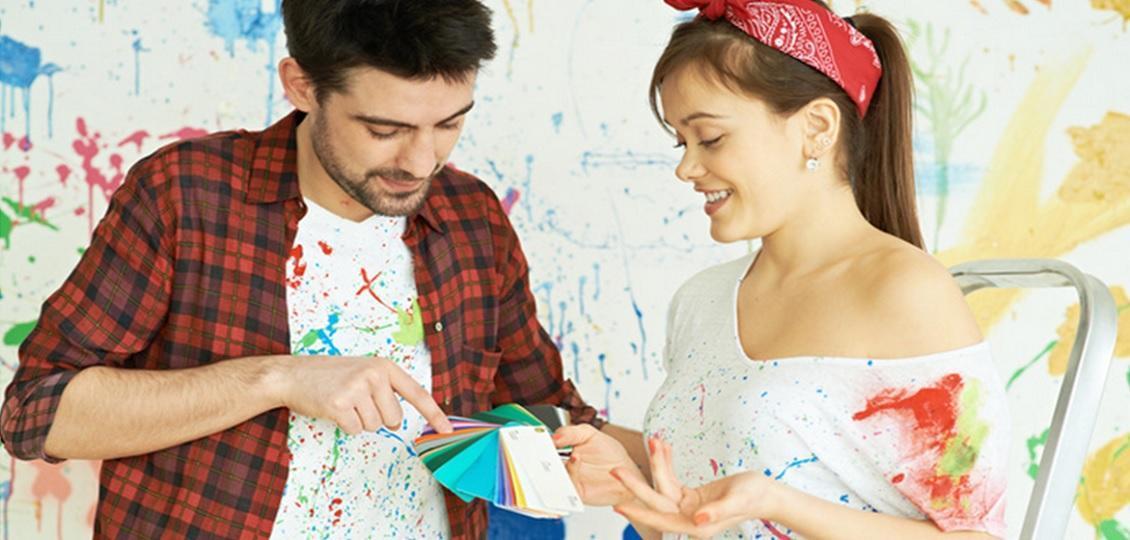 Jak pomalować salon nowocześnie by nadać wnętrzu charakteru? Podpowiadamy!