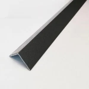 Obrazek Kątownik aluminiowy London Smoke 20x20x2600